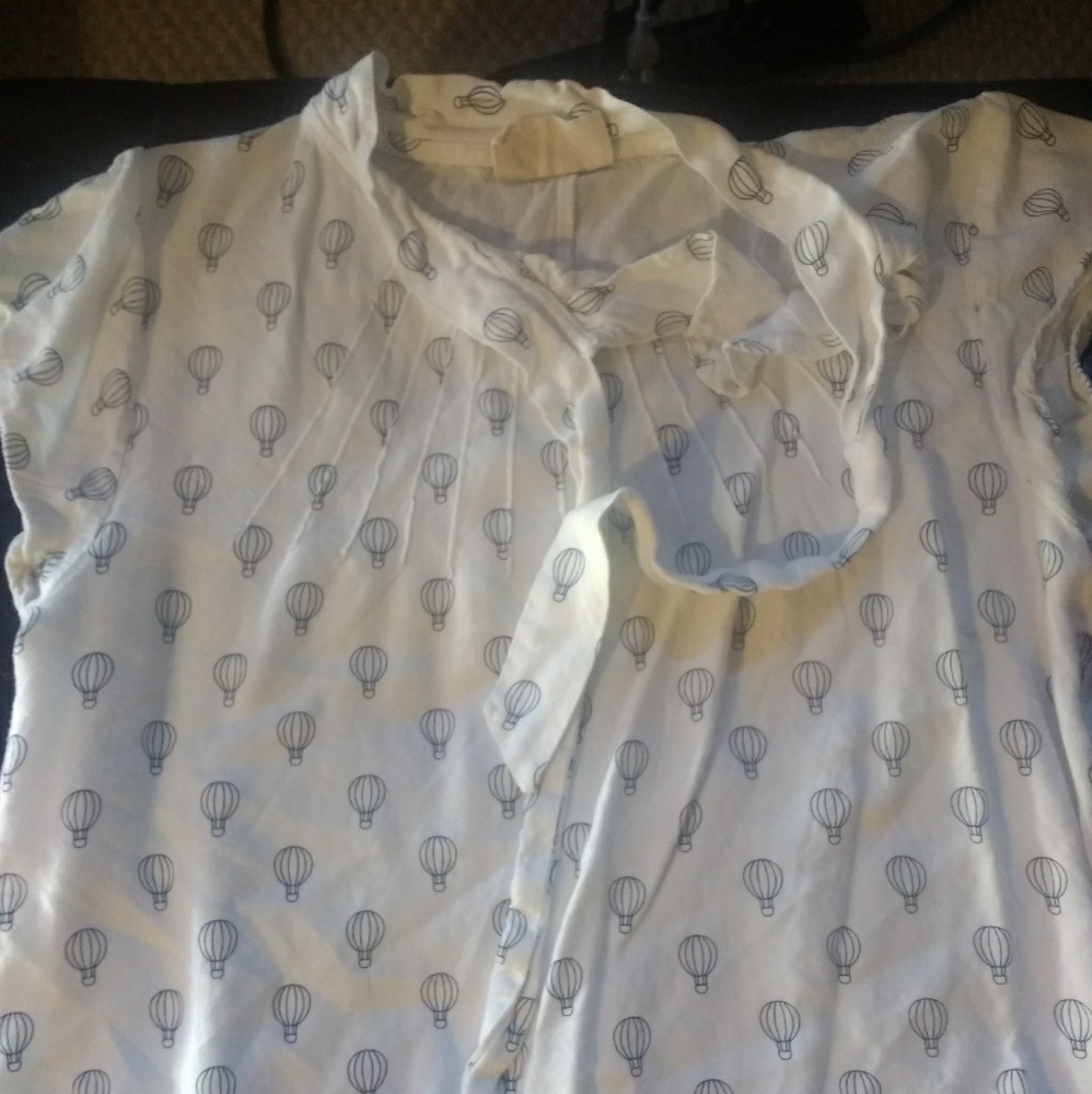 ModCloth hot air balloon tie neck blouse